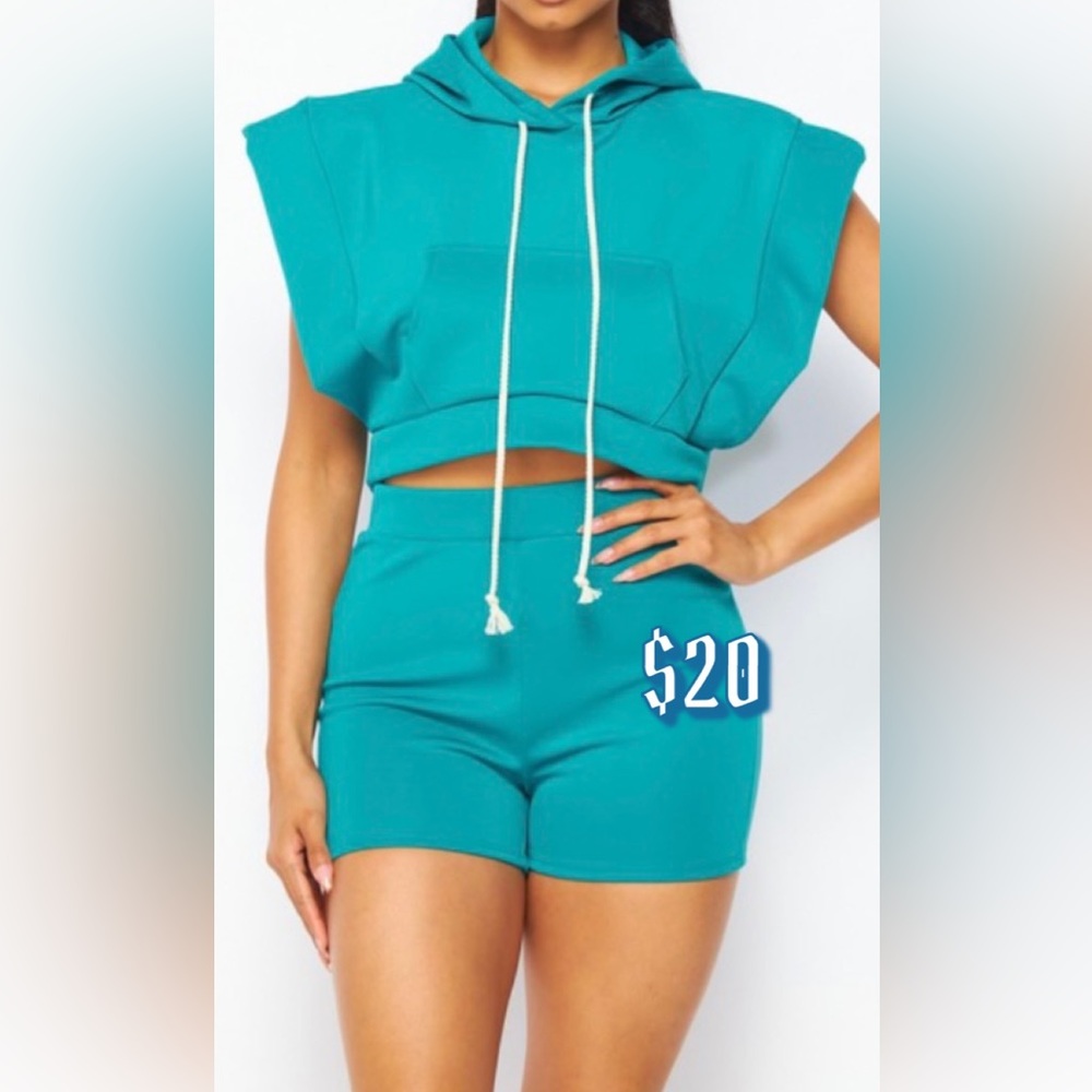 2 PIECE SHORT SET